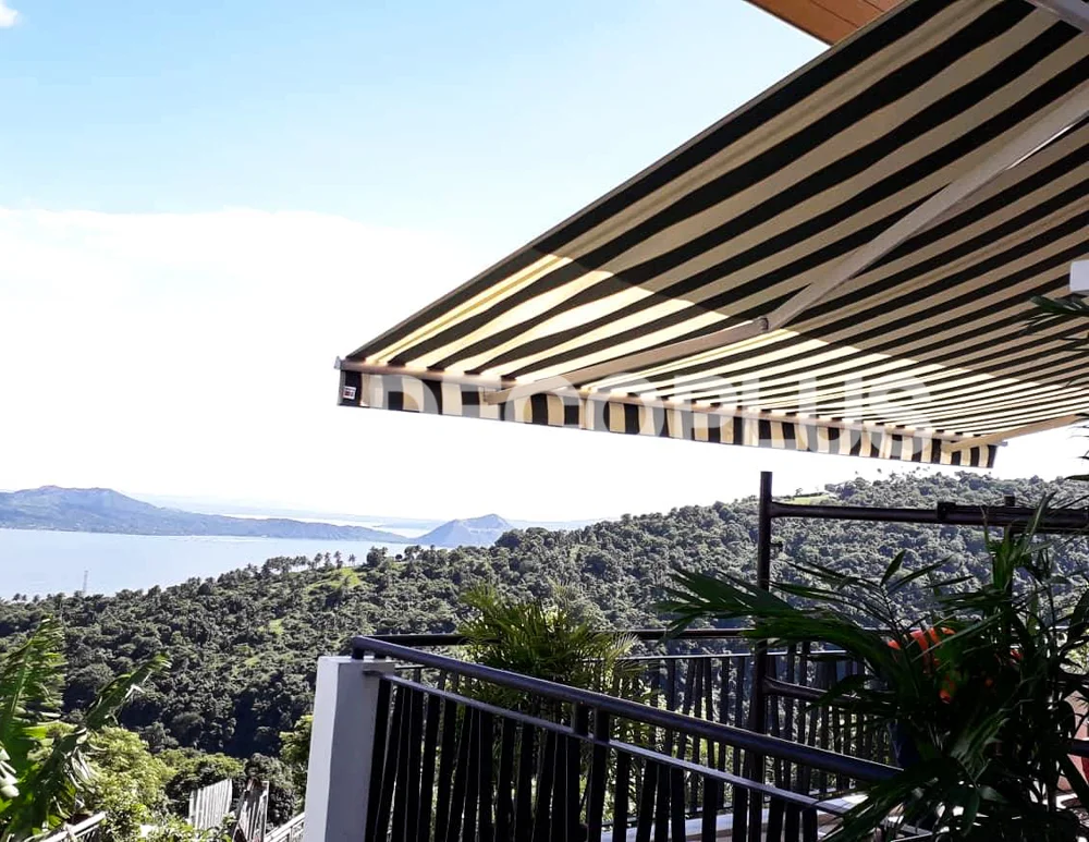motorized-retractable-awning-installation